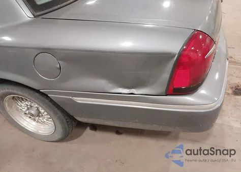 1998 Mercury Grand Marquis z USA, uszkodzony, nr VIN 2MEFM75W5WX603734